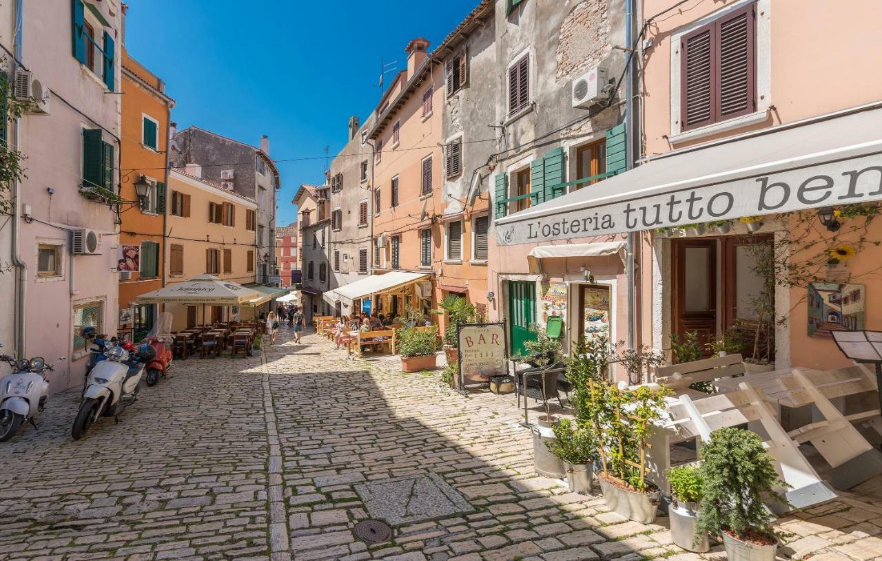 Heritage De Amicis Apartment Rovigno Esterno foto