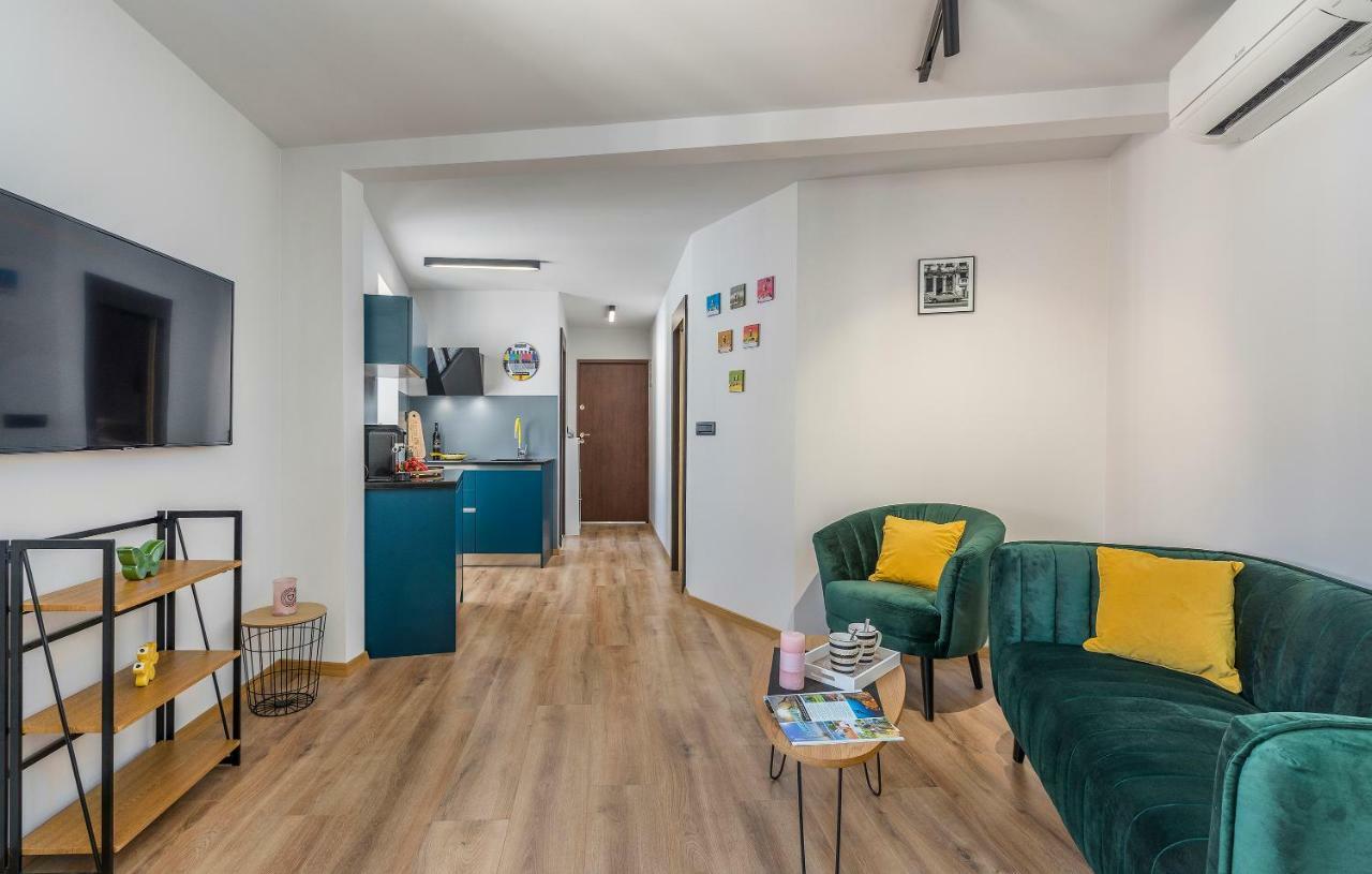 Heritage De Amicis Apartment Rovigno Esterno foto